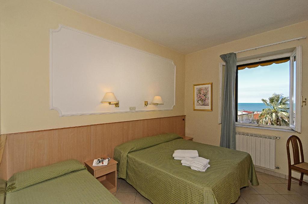 Hotel Bahia Viareggio Quarto foto